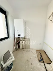 Duplex alipit cu 4 camere situat in vatra satului din Giroc - foto 9