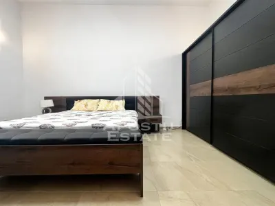 Apartament cu 4 camere 180mp loc de parcare zona centrala - foto 3