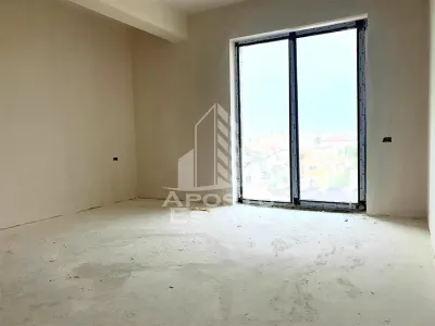 Apartament cu 1 camera, bucatarie inchisa in zona Unitatii Militare - foto 2