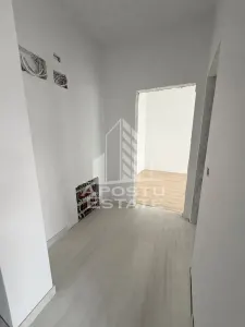 Apartament cu 2 camere, decomandat, etaj 1, zona Planetelor - foto 6