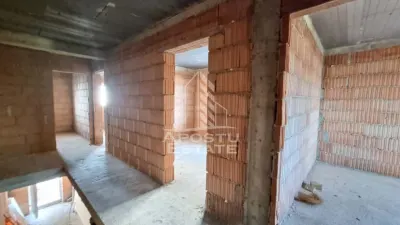 Jumate de duplex P+1 cu 4 camere de vanzare, Giarmata Vii - Giarmata-Vii