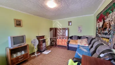 Casa individuala de vanzare cu 3 camere si 2 fronturi Giarmata - foto 2