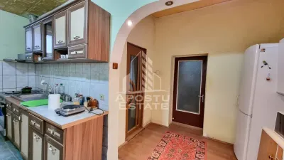 Casa individuala de vanzare cu 3 camere si 2 fronturi Giarmata - foto 5