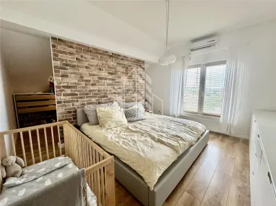 Apartament cu 3 camere, 2 terase, mobilat, la asfalt, zona Planetelor - foto 5