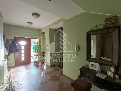 Casa Individuala impresionanta, curte bine amenajata, zona Semicentral - foto 7