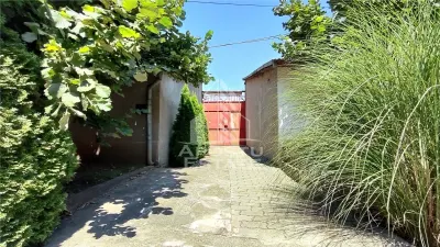 Casa la curte comuna 4 camere, zona Centrala - foto 3
