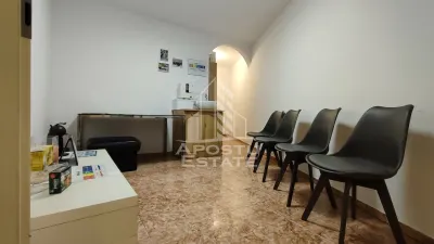 Casa la curte comuna 4 camere, zona Centrala - foto 7