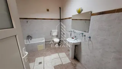 Casa ideala pentru birouri/alte activitati Mehala - foto 13