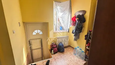 Apartament cu 2 camere de vanzare la curte comuna,Iosefin,Timisoara - foto 4
