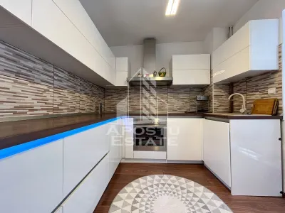 Apartament cu 5 camere pe doua nivele, zona Modern - foto 3
