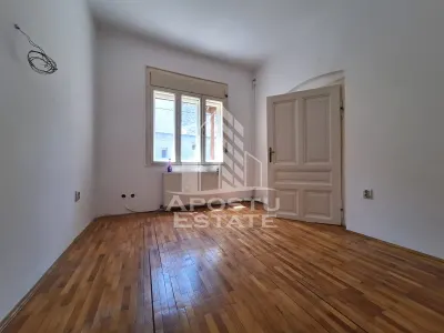 Spatiu de birou sau apartament cu 3 camere, 85 mp utili, Boul Rosu - foto 4