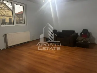 Apartament la casa cu 2 camere, curte proprie, Ghiroda - foto 4