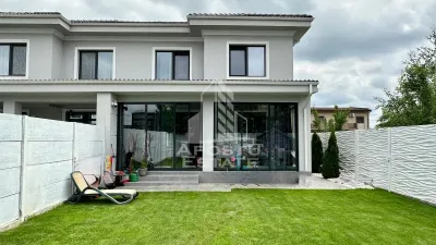 Jumatat de duplex cu 5 camere de vanzare in Dumbravita - foto 1