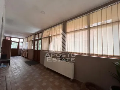 Proprietate cu loc de parcare in curte, modern in zona Odobescu - foto 10