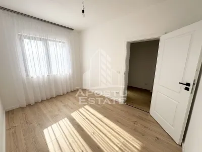 Duplex cu 5 camere si 3 bai, 300mp teren complet finisat in Giroc. - foto 7