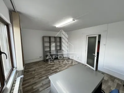 Spatiu pentru birou de inchiriat 16 mp zona Iulius Town, Timisoara. - foto 2