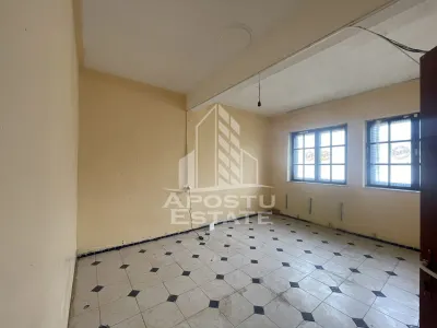 Spatiu comercial 1050 mp si 812 mp teren, in zona Sagului. - foto 5