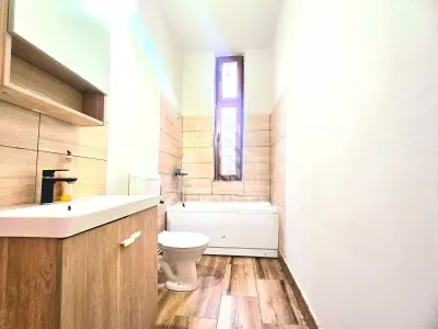 Apartament cu 2 camere, 90 mp construiti, Zona Centrala - foto 6