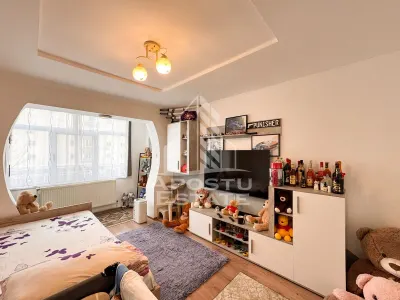 Apartament cu 2 camere, decomandat, Et. 3, Pizzeria Hot, Hunedoara - Hunedoara