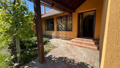 Casa complet mobilata, cu curte si garaj, in Sannicolau Mare - foto 3
