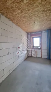 Casa individuala de vanzare la rosu cu teren generos, Seceani - foto 12