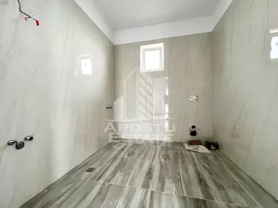 Casa individuala de vanzare pe parter, curte proprie, zona Sanandrei - foto 8