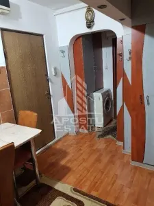 Apartament  cu 2 camere, decomandat, situat in  zona Iosefin - foto 4