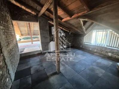 Casa in Pesac – 288 m², 2 locuinte, oportunitate rara - foto 18