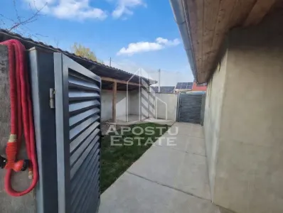Casa in Pesac – 288 m², 2 locuinte, oportunitate rara - foto 19