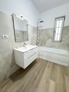 Apartament cu 2 camere decomandat si gradina de 35 mp la asfalt Giroc - foto 12