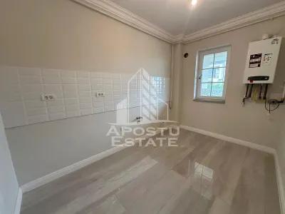 Apartament cu 2 camere si curte bucatarie separata in Giroc la asfalt - Giroc