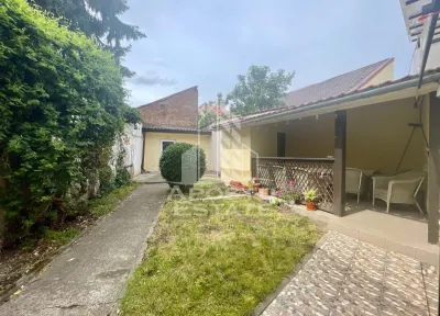 Casa cu 2 apartamente – zona Piata Catedralei - Arad