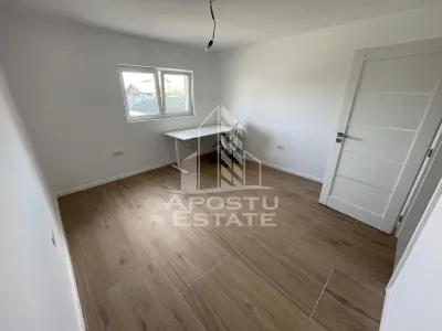 Casa individuala, 6 camere, 2 bai, garaj, teren 913, pompa de caldura - foto 18