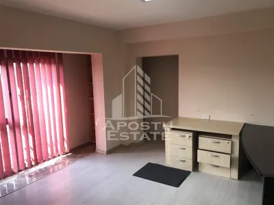 Spatiu birouri 60 mp, 2 camere si 2 bai, Zona Girocului - Timisoara
