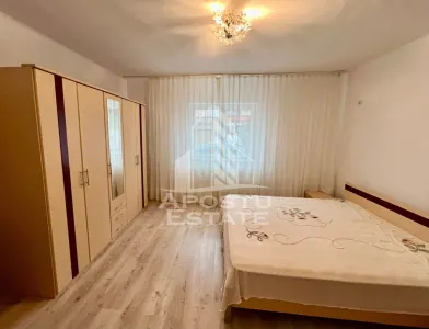 Casa curte comuna , 2 camere in Parneava - foto 5