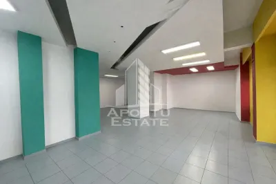 Spatiu comercial stradal, 180 mp, Zona Modern - foto 1