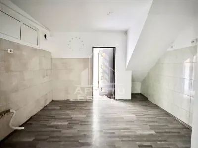 Casa de vanzare P+1E bulevardul Dambovita - foto 10