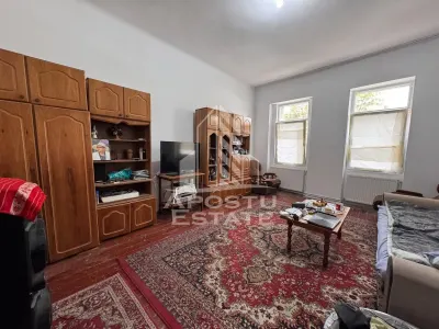 Casa cu acces stradal si posibilitate de recompartimentare - foto 2