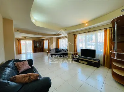 Apartament cu 3 camere la vila/ zona Intim/ 140 mp - Arad