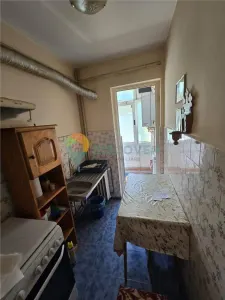 Podu ros, 2 camere, etaj 1, langa scoala 23. pret 88000 euro - foto 4