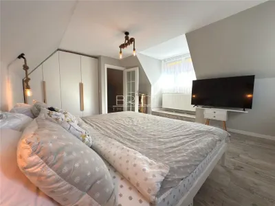 Casa, 120mp, 4 camere, 55mp Beci, cu Parcare, Str. Lunga - Brasov
