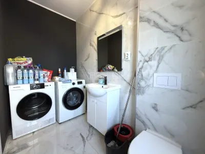 Casa, 90mp, 3 camere, 3 bai, cu Garaj si Curte - foto 14