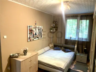 RECO  Garsoniera renovata in Rogerius etaj 2, 26 mp, ideala pentru locuit sau investitie. - Oradea