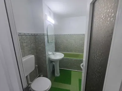 Ap 2 camere confort 1, decomandat, Garii etaj 2, renovat recent - foto 6