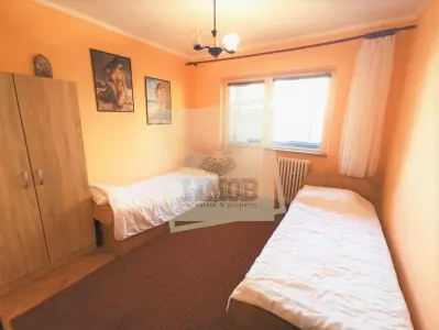 Apartament decomandat 4 camere 2 bai  Mihai Viteazu etaj 3 - foto 2