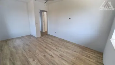 Casa Rediu/Valea Lupului 4 camere, 3 bai, Incalzire pard, ASFALT! - foto 8