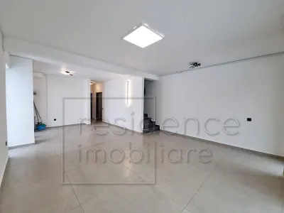 View! Duplex 5 camere, Europa, zona OMV+14 parcari - foto 3