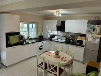 Duplex mobilat utilat - zona excelenta - panouri - canalizare - Mosnita Noua