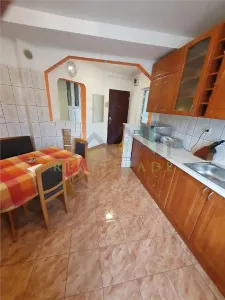 Apartament 2 camere decomandat intrare Racadau - foto 2