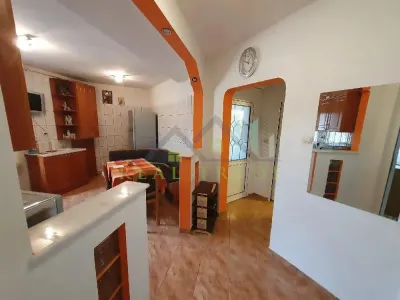 Apartament 2 camere decomandat intrare Racadau - foto 3
